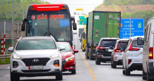 Bộ GTVT cũng yêu cầu các Sở GTVT có biện pháp khắc phục kịp thời khi xảy ra sự cố, tai nạn, nhất là tuyến đường dẫn đến khu vực lễ hội lớn. Bộ GTVT cũng yêu cầu các Sở GTVT có biện pháp khắc phục kịp thời khi xảy ra sự cố, tai nạn, nhất là tuyến đường dẫn đến khu vực lễ hội lớn.