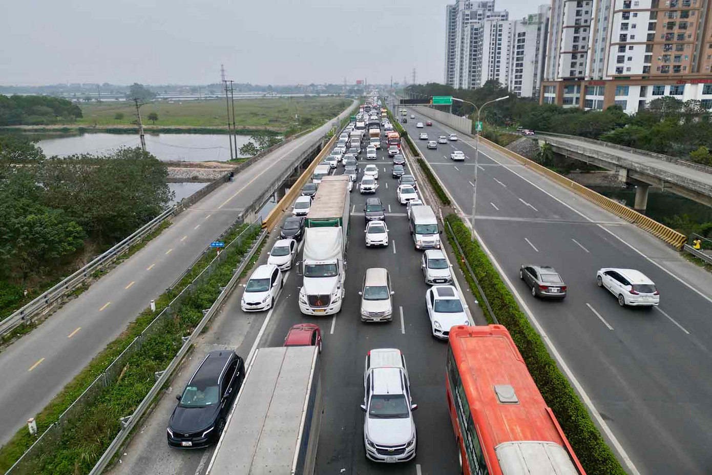 Tuyến cao tốc Pháp Vân - Phú Thứ được đề xuất từ 8 làn xe thành 10-12 làn xe.