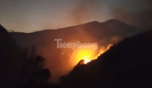 Hiện trường đám cháy tại khu vực Vườn Quốc gia Hoàng Liên ngày 19/2