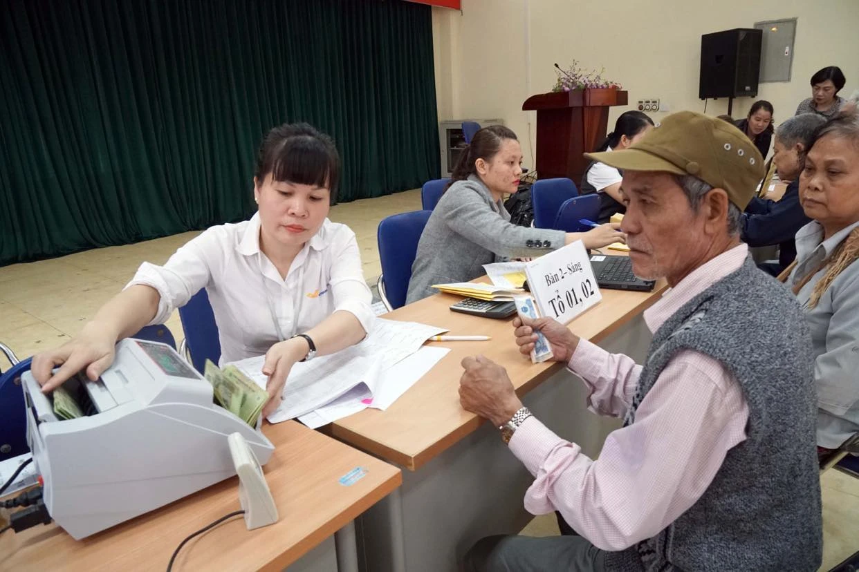 BHXH Việt Nam đề xuất cấp thẩm quyền sớm có văn bản hướng dẫn để người dân hưởng lương hưu theo chế độ mới ngay trong kỳ tháng 7.