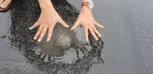 Sau mưa lớn, đường cao tốc Đà Nẵng – Quảng Ngãi 34.500 tỉ đầy “ổ gà“ ảnh 3