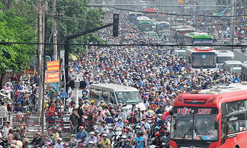 Chọn trung tâm, sống đông đúc hay chọn ven đô, sống thoáng đãng? ảnh 1