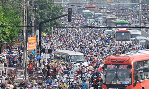 Chọn trung tâm, sống đông đúc hay chọn ven đô, sống thoáng đãng? ảnh 1