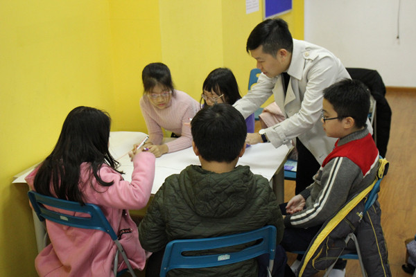 3 bí kíp giúp con phát triển tư duy toàn diện thời hiện đại ảnh 2