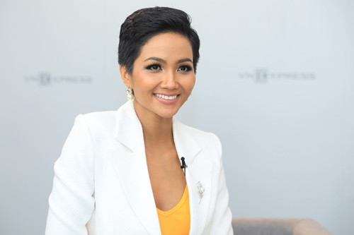 Mẹ H'Hen Niê: Từ nhỏ, Hen đã là một đứa trẻ rất đặc biệt ảnh 2