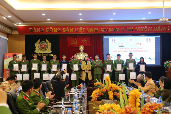 Hội thi lái xe an toàn Học viện CSND ảnh 1