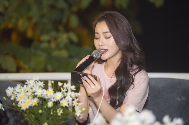 'Quỳnh búp bê' bật khóc khi nhiều cô cave muốn bỏ nghề sau xem phim ảnh 1