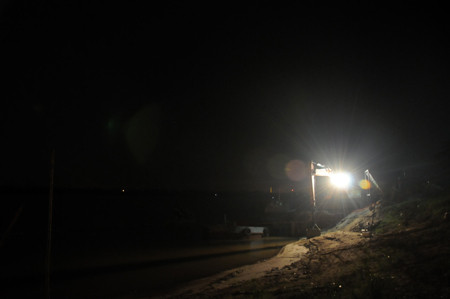 Những ngọn đèn le lắt trong đêm