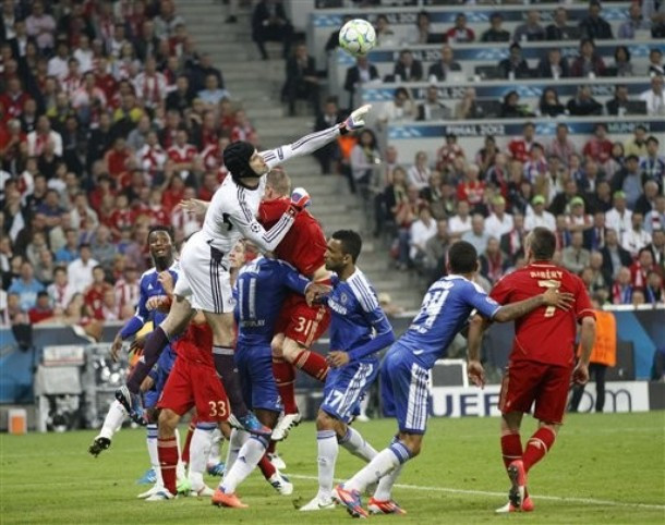 Chelsea chọn lối chơi chắc chắn và chờ đợi cơ hội phản công