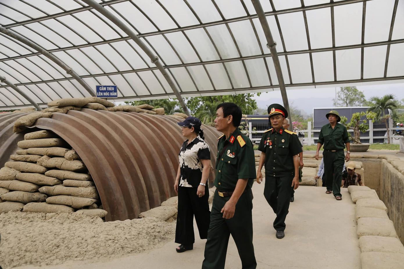 Hầm De Castries - Căn hầm kiên cố nhất Đông Dương. Hầm De Castries - Căn hầm kiên cố nhất Đông Dương.