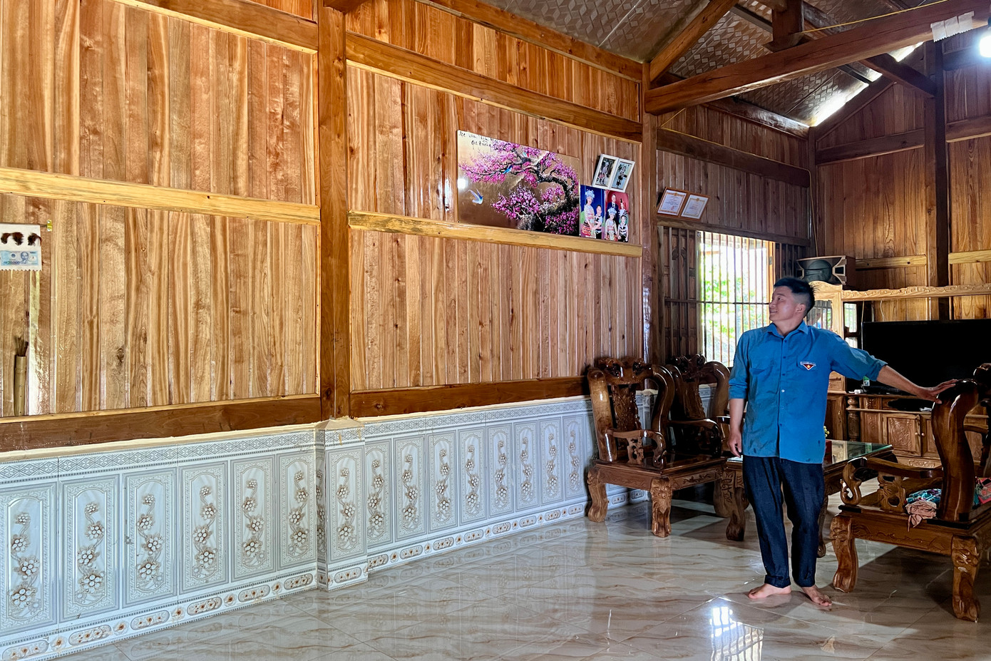 Căn nhà khang trang mới được gia đình anh xây dựng vào năm 2024 nhờ vào cây cà phê. Căn nhà khang trang mới được gia đình anh xây dựng vào năm 2024 nhờ vào cây cà phê.