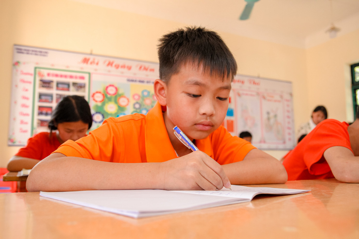 Vừ Kha Say hiện đang học lớp 6A1 trường PTDTBT xã Na Ư, huyện Điện Biên, tỉnh Điện Biên. Vừ Kha Say hiện đang học lớp 6A1 trường PTDTBT xã Na Ư, huyện Điện Biên, tỉnh Điện Biên.