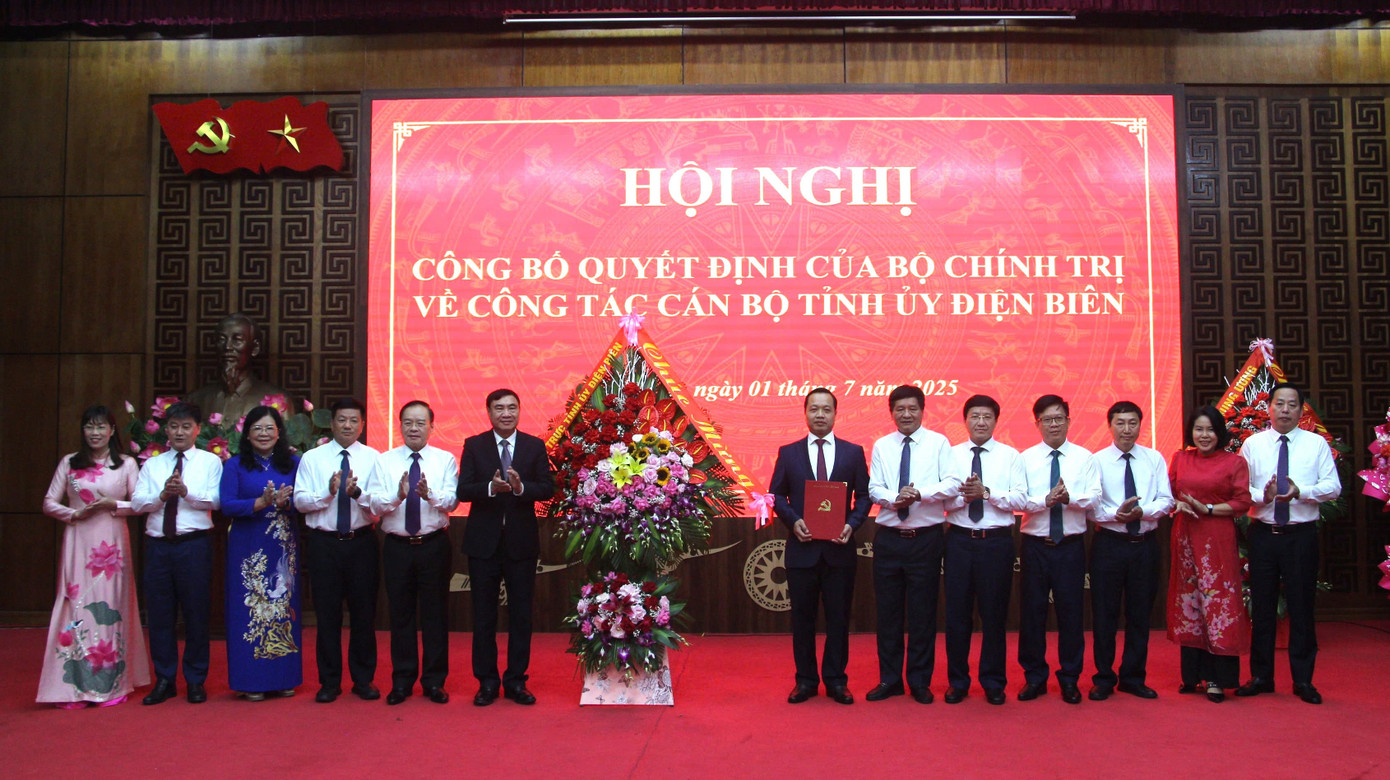 Hội nghị đã công bố loạt quyết định quan trọng về công tác cán bộ.