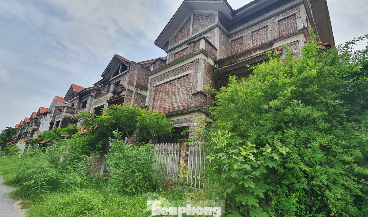 Theo đề xuất của Bộ Xây dựng, cá nhân kinh doanh BĐS quy mô nhỏ có thể chỉ được bán, cho thuê 3-5 nhà, căn hộ trong một năm, nếu vượt phải lập doanh nghiệp.