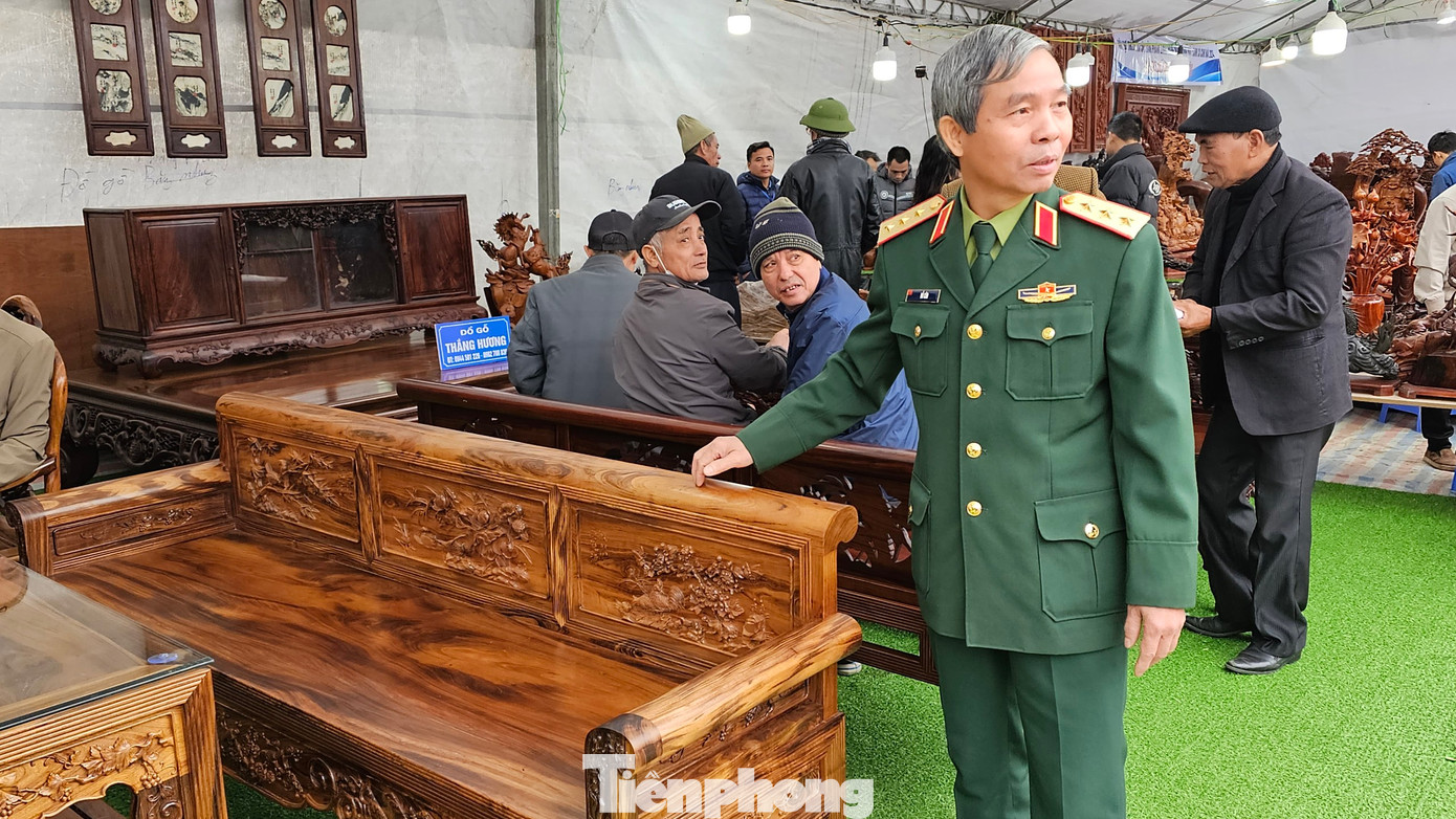 Năm 2003, làng nghề Canh Nậu được UBND tỉnh Hà Tây cấp Bằng công nhận làng nghề Mộc truyền thống. Đây là một dấu mốc quan trọng đánh dấu sự phát triển của Canh Nậu, góp phần đưa hoạt động sản xuất của làng nghề ngày càng được quy hoạch một cách bài bản, xây dựng chỉ dẫn địa lý thương hiệu, đẩy mạnh tiêu thụ sản phẩm của làng nghề. Năm 2003, làng nghề Canh Nậu được UBND tỉnh Hà Tây cấp Bằng công nhận làng nghề Mộc truyền thống. Đây là một dấu mốc quan trọng đánh dấu sự phát triển của Canh Nậu, góp phần đưa hoạt động sản xuất của làng nghề ngày càng được quy hoạch một cách bài bản, xây dựng chỉ dẫn địa lý thương hiệu, đẩy mạnh tiêu thụ sản phẩm của làng nghề.