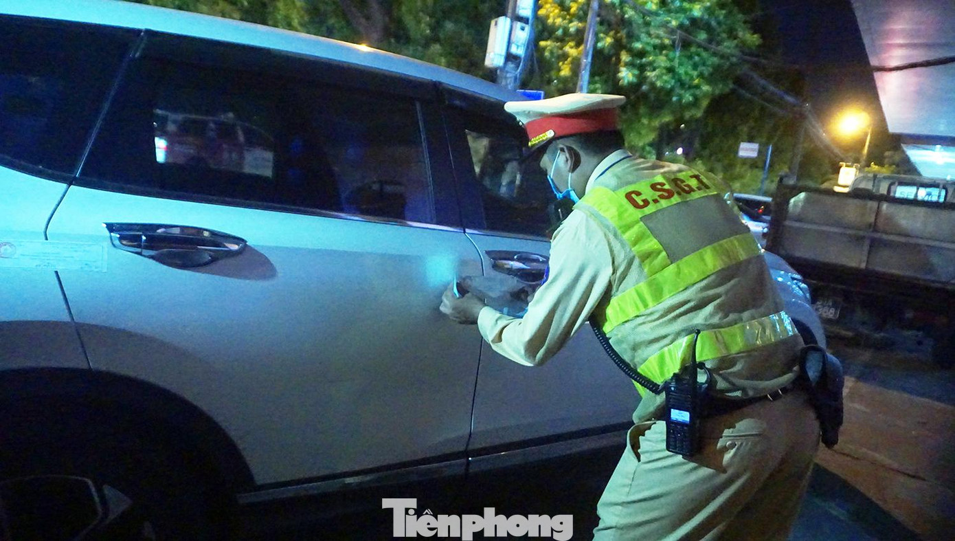 Các phương tiện vi phạm bị tạm giữ.