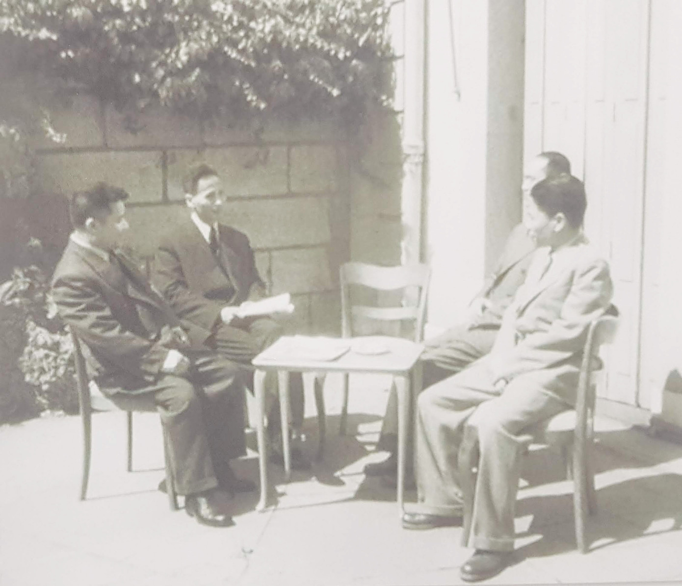 Thủ tướng Phạm Văn Đồng tại Giơ-ne-vơ, Thụy Sĩ.