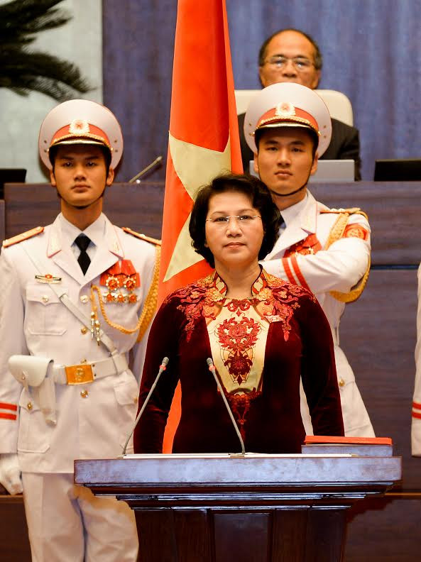 Nữ Chủ tịch đầu tiên của Quốc hội tuyên thệ nhậm chức ảnh 5