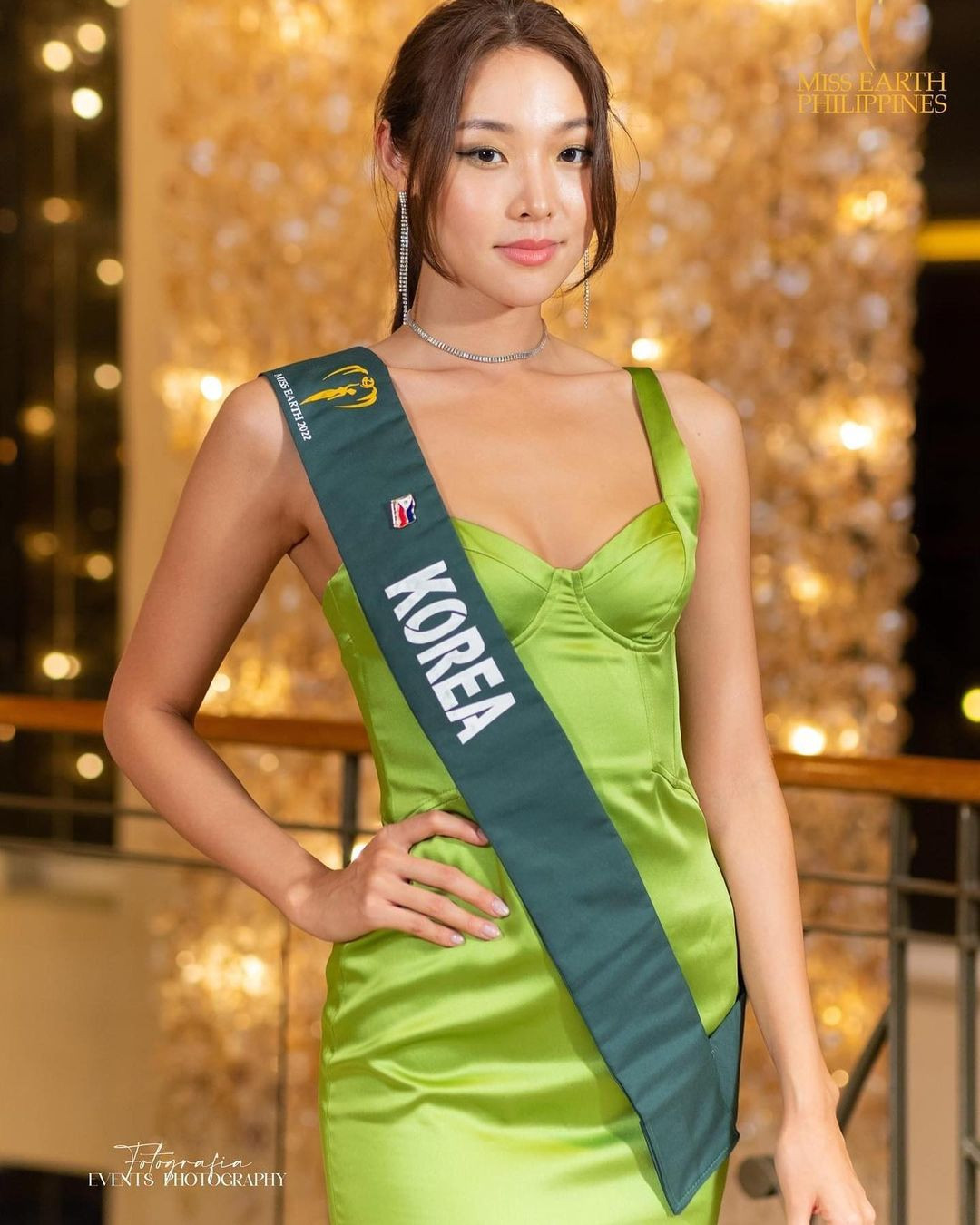 Người đẹp Hàn Quốc hiện là sinh viên Đại học Illinois (Mỹ) ngành Truyền thông. Đây là một trong những đại học luôn nằm trong top đầu về chất lượng giáo dục trên thế giới, cũng như được xem là đại học nghiên cứu công lập lớn nhất tại bang Illinois.