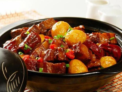 Thịt heo có chứa chất tạo nạc có thể làm người dùng bị đau đầu, chóng mặt, rối loại chức năng tim… (Ảnh: CCVIC.COM). Thịt heo có chứa chất tạo nạc có thể làm người dùng bị đau đầu, chóng mặt, rối loại chức năng tim… (Ảnh: CCVIC.COM)