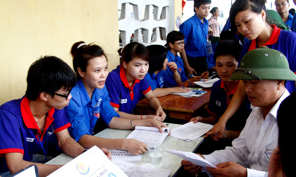 Lực lượng tình nguyện viên bắt đầu giúp đỡ tư vấn nhà trọ, đường đi