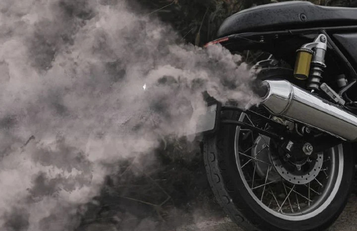 Một số xe máy mới sản xuất hoặc nhập khẩu có thể phải thực hiện các phép thử về kiểm tra phát thải trung bình ở đuôi ống xả sau khi khởi động ở trạng thái nguội. Ảnh: BXD.
