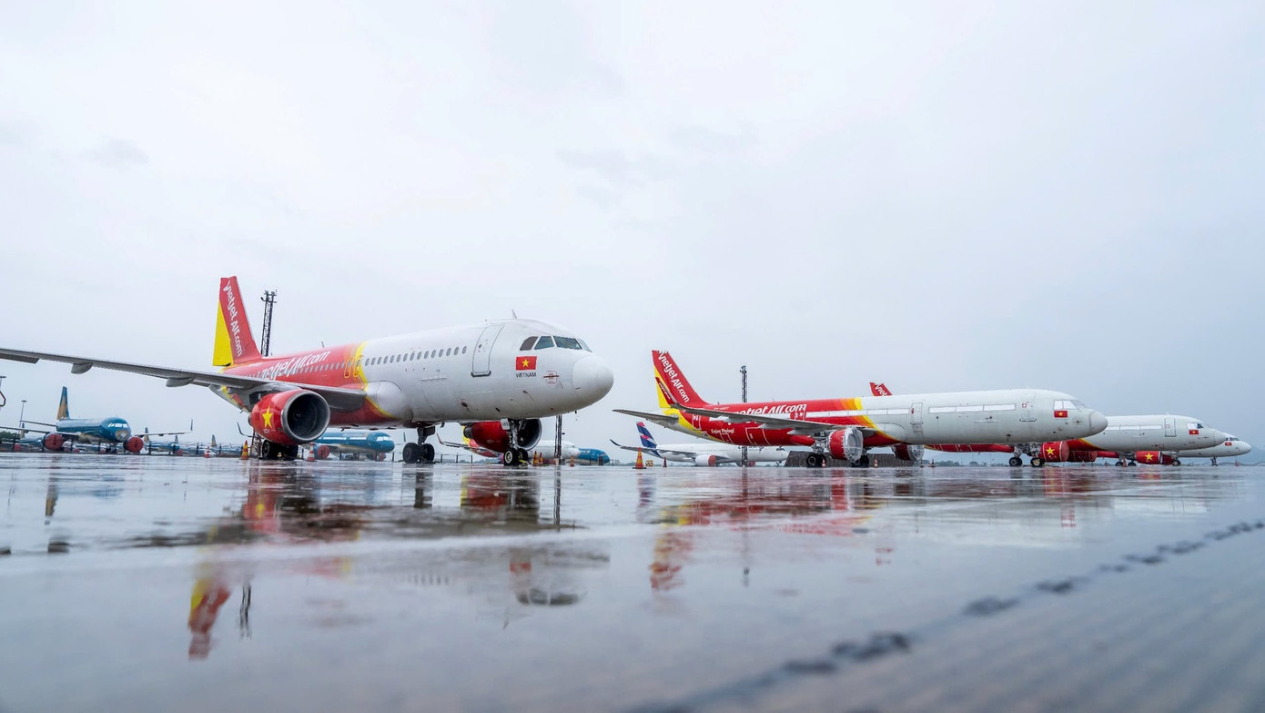 Một số chuyến bay giữa Việt Nam và Nhật Bản, Hàn Quốc, Đài Loan - Trung Quốc của Vietjet trong hôm nay và ngày 7/7 phải điều chỉnh lịch khai thác. Ảnh: Phan Công Một số chuyến bay giữa Việt Nam và Nhật Bản, Hàn Quốc, Đài Loan - Trung Quốc của Vietjet trong hôm nay và ngày 7/7 phải điều chỉnh lịch khai thác. Ảnh: Phan Công