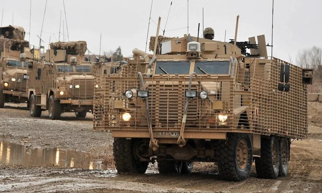 Anh sẽ cung cấp cho Ukraine 120 xe chở quân bọc thép hạng nặng Mastiff. Ảnh: Defense Blog.