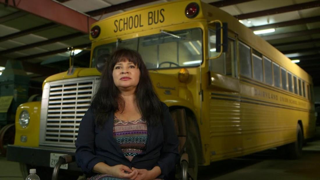 Lynda Carrejo Labendeira cho biết cô vẫn thường hoảng loạn do hậu quả vụ bắt cóc năm 1976. Nguồn: CNN. Lynda Carrejo Labendeira cho biết cô vẫn thường hoảng loạn do hậu quả vụ bắt cóc năm 1976. Nguồn: CNN.