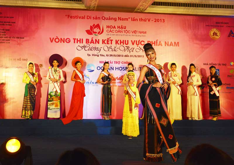 Đa sắc trang phục các dân tộc. Đa sắc trang phục các dân tộc