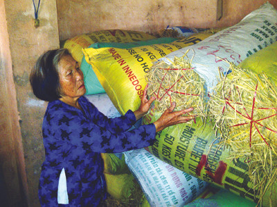  Bà Nùng, ngót 30 năm gắn bó với tình tro bụi. Ảnh: Trần Tuấn 