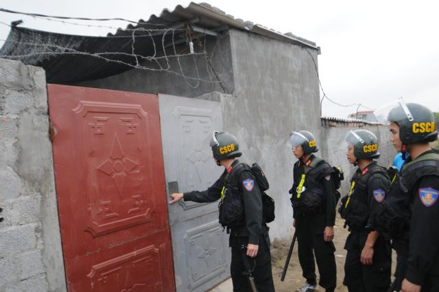 Khu vực sới bạc nằm trong trang trại nuôi vịt rất ít người qua lại