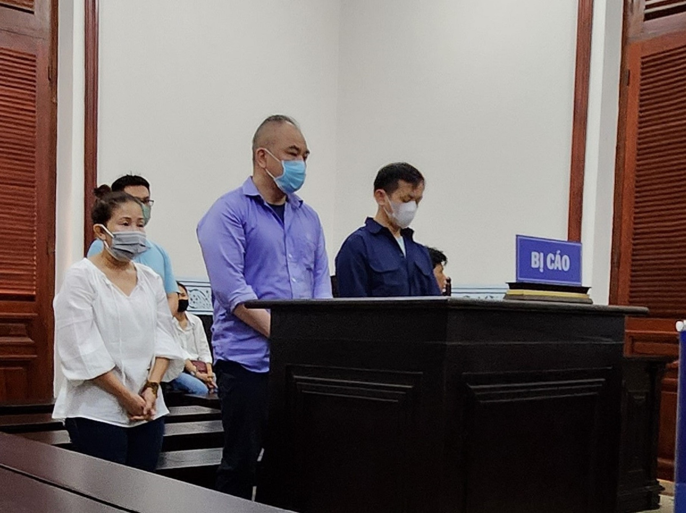 Các bị cáo tại tòa.