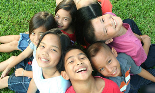 Học sinh ở Singapore được học nhiều ngôn ngữ. Học sinh ở Singapore được học nhiều ngôn ngữ