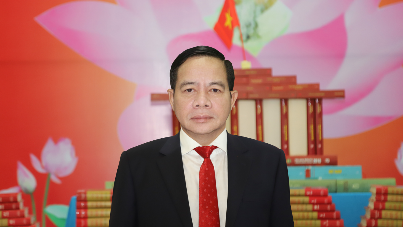 Ông Điểu K’Ré, Ủy viên Trung ương Đảng, Phó Bí thư Thường trực Tỉnh ủy Đắk Nông Ông Điểu K’Ré, Ủy viên Trung ương Đảng, Phó Bí thư Thường trực Tỉnh ủy Đắk Nông