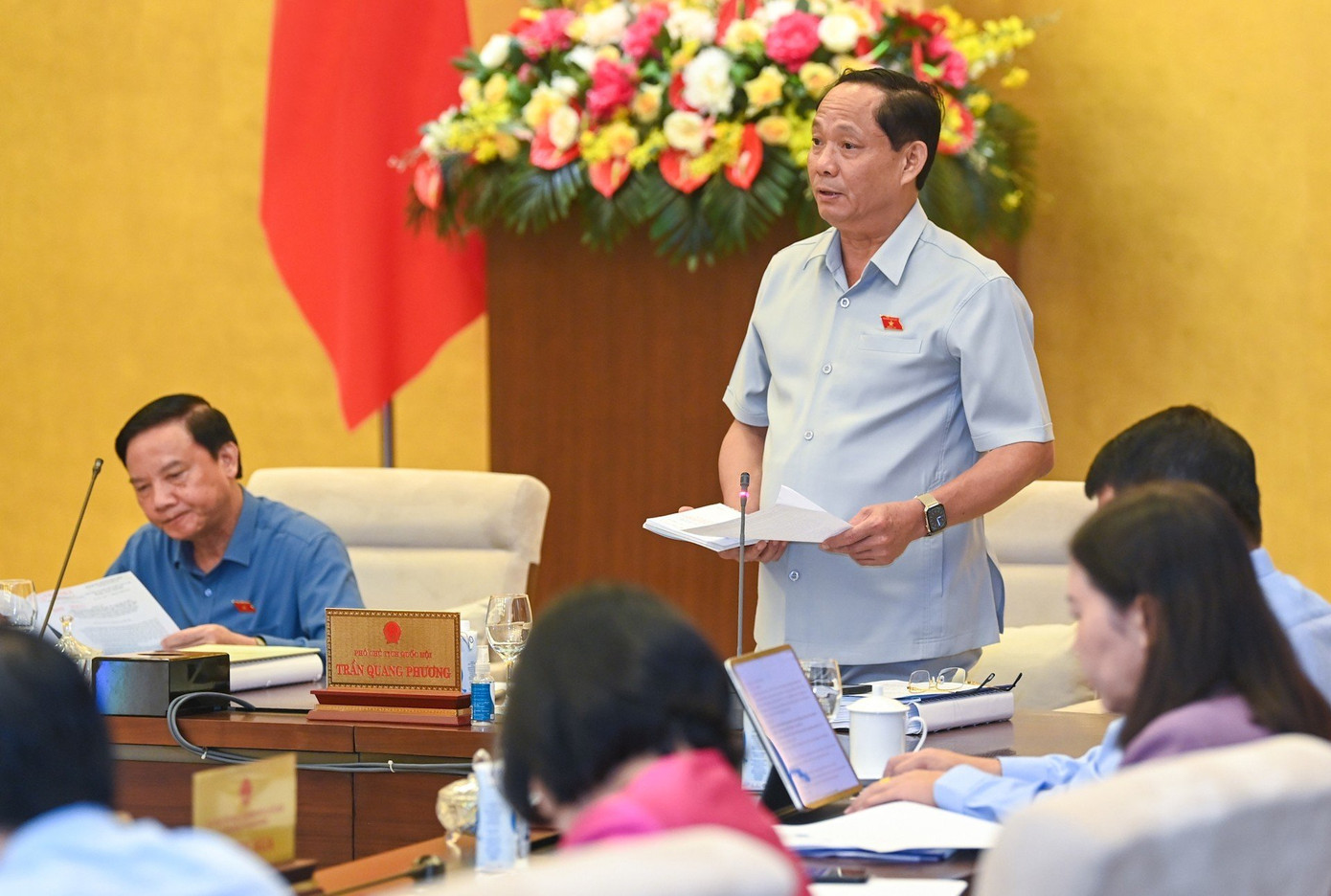 Phó Chủ tịch Quốc hội Trần Quang Phương điều hành nội dung Phiên họp