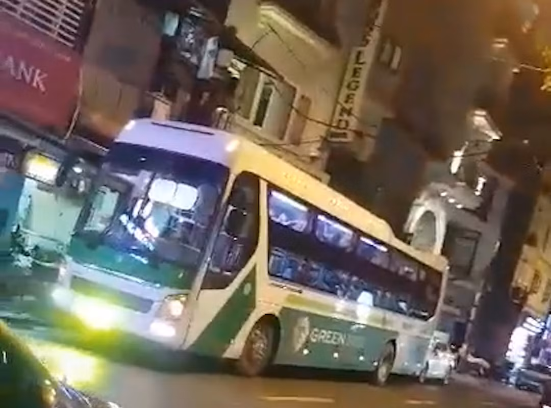 'Xe vua' lộng hành: Cơ quan chức năng Hà Nội bất lực? ảnh 3