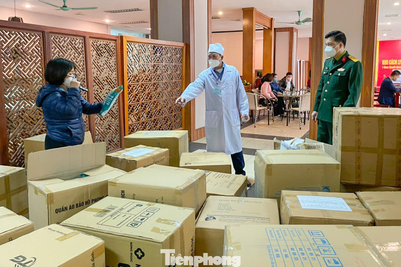 Vật liệu, thiết bị y tế được chuẩn bị đầy đủ.