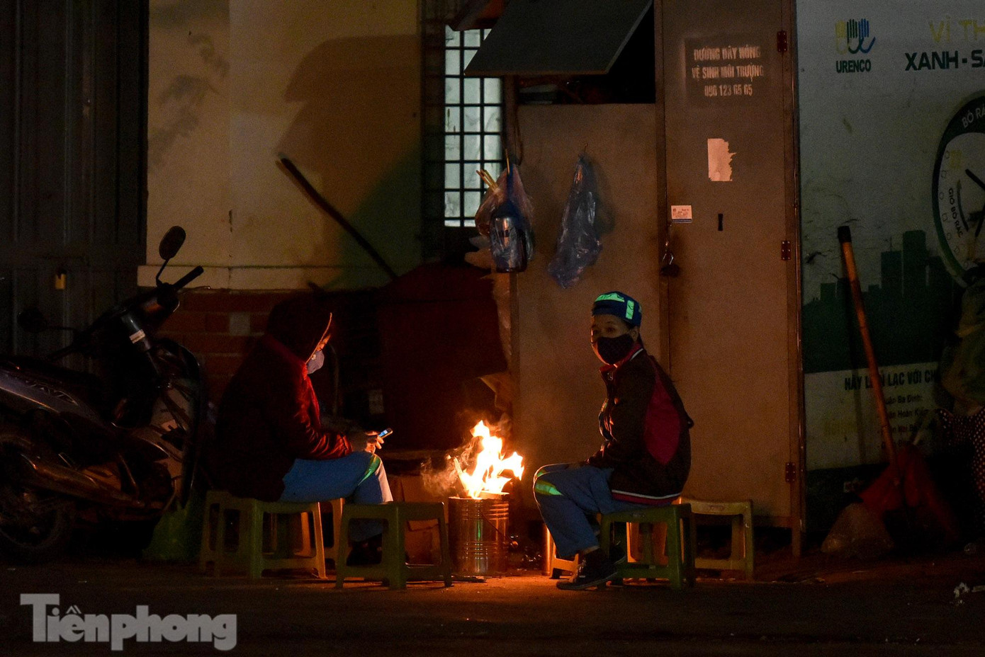 Càng về đêm, nhiệt độ càng xuống thấp.