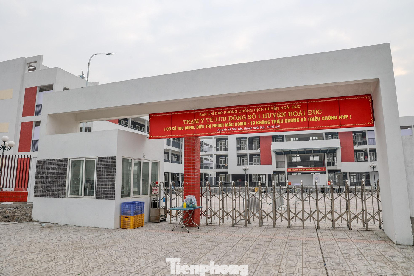 Huyện Hoài Đức kích hoạt trạm y tế lưu động tại trường THCS Tiền Yên. Huyện Hoài Đức kích hoạt trạm y tế lưu động tại trường THCS Tiền Yên.