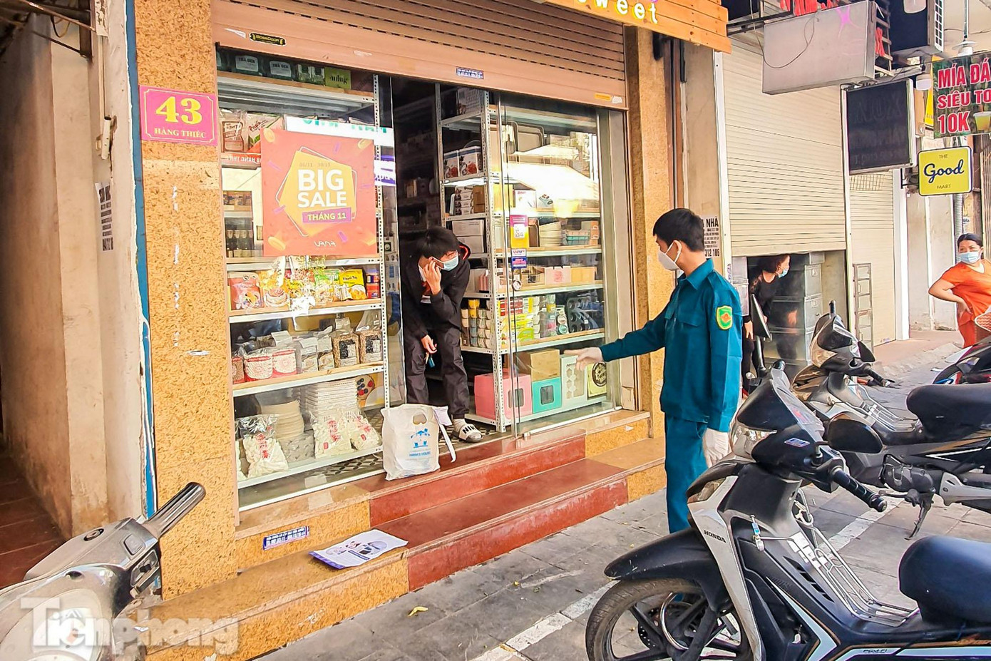 Những người dân hiện là F1, F2 được nhắc nhở hạn chế ra đường.