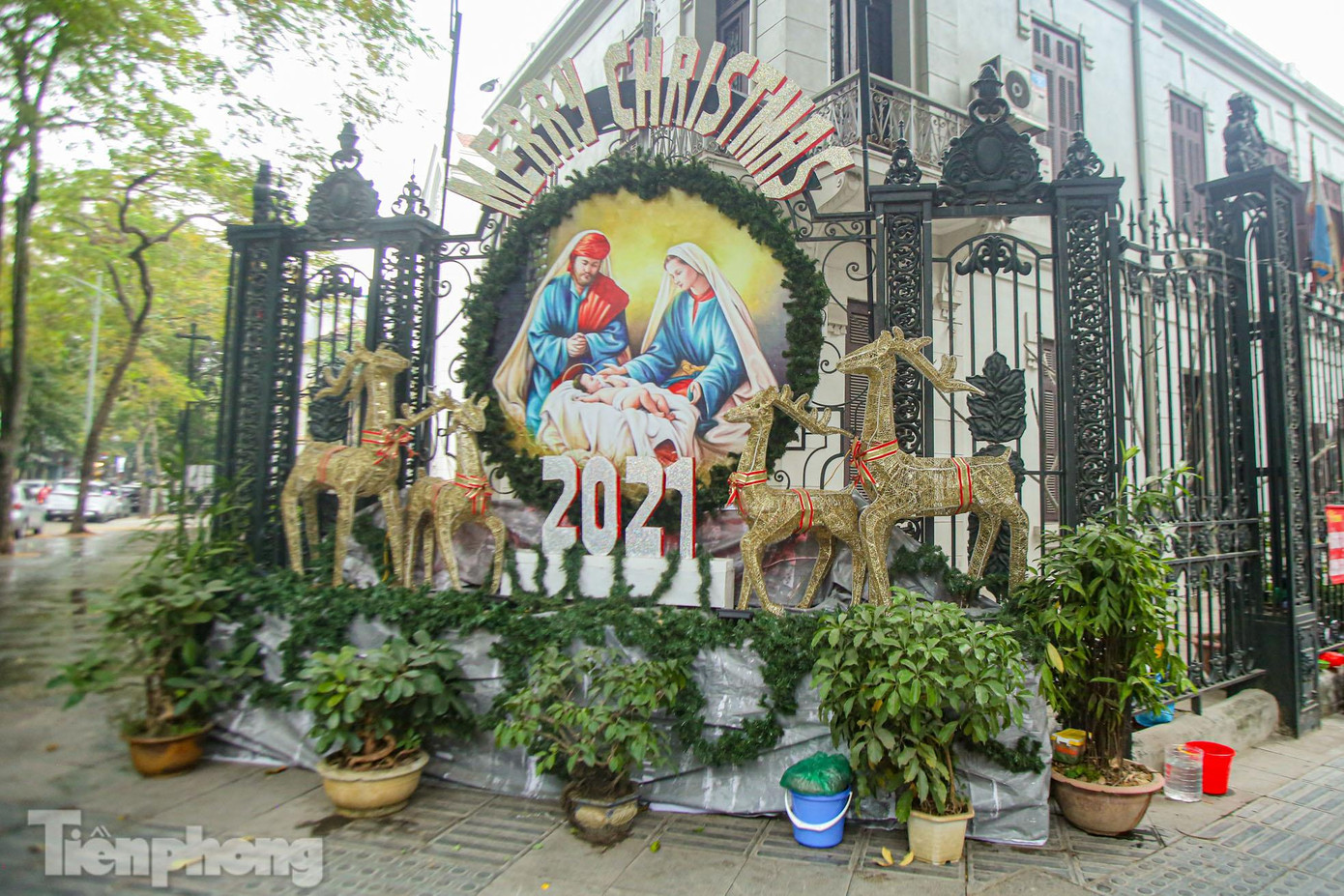 Do ảnh hưởng của dịch COVID-19 nên không khí Giáng sinh tại các nhà thờ bớt phần náo nhiệt hơn so với mọi năm.