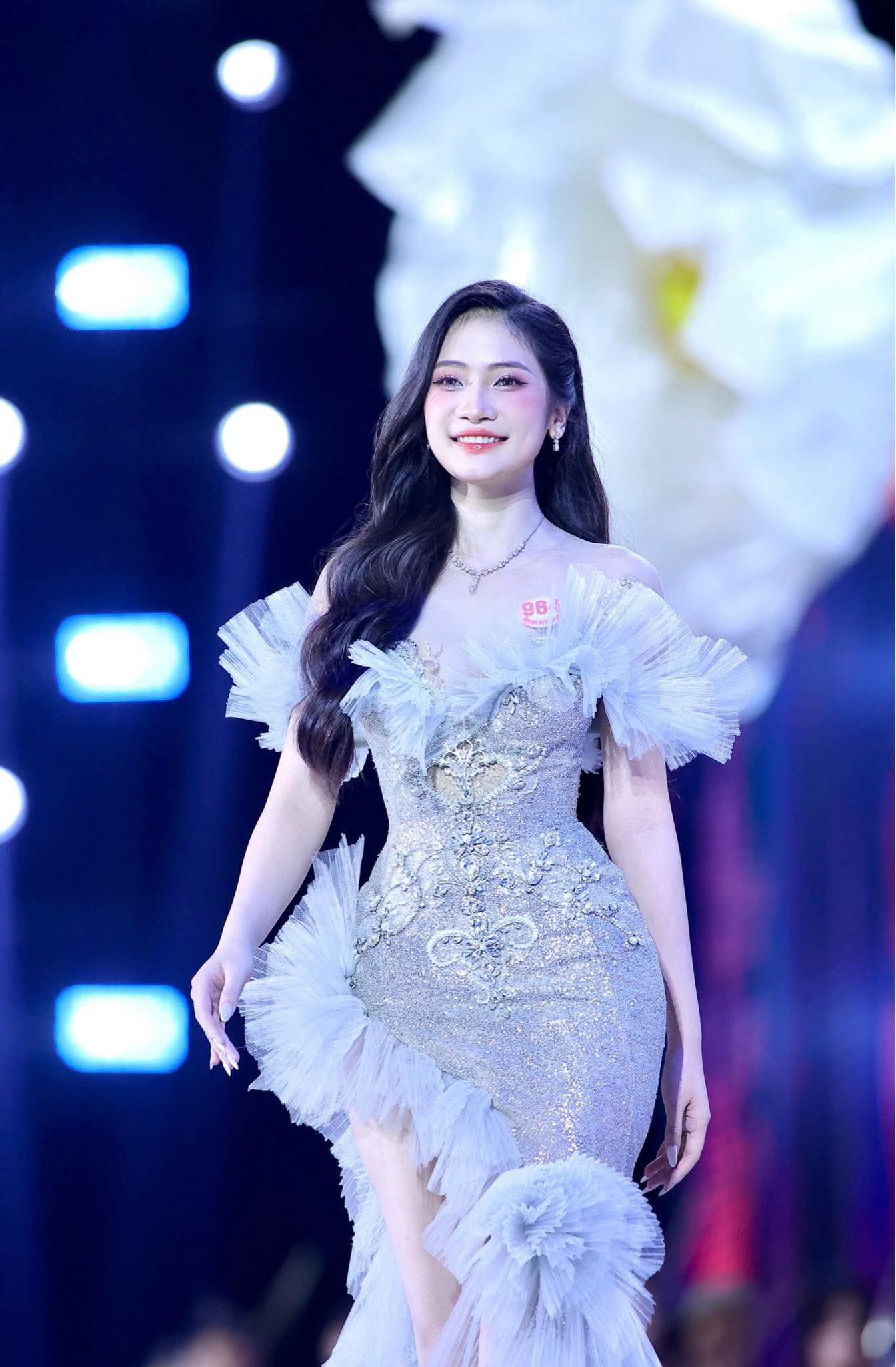 Chung khảo Hoa hậu Việt Nam 2024 khép lại với kết quả 25 cô gái được gọi tên đi tiếp vào vòng trong. Thí sinh Phùng Hương Giang cho biết việc được xướng tên vào chung kết Hoa hậu Việt Nam 2024 không chỉ là niềm hạnh phúc còn là sự tự hào vì những nỗ lực được ghi nhận.