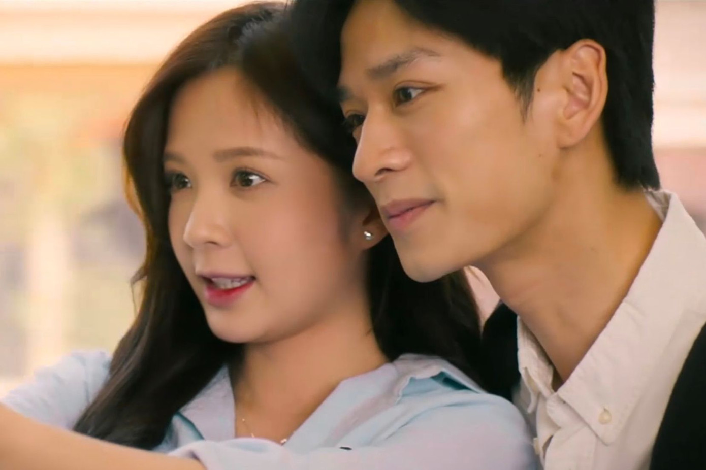 Trần Nghĩa ủng hộ cái kết An và Nguyên thành đôi trong Cha tôi người ở lại. Trần Nghĩa ủng hộ cái kết An và Nguyên thành đôi trong Cha tôi người ở lại.