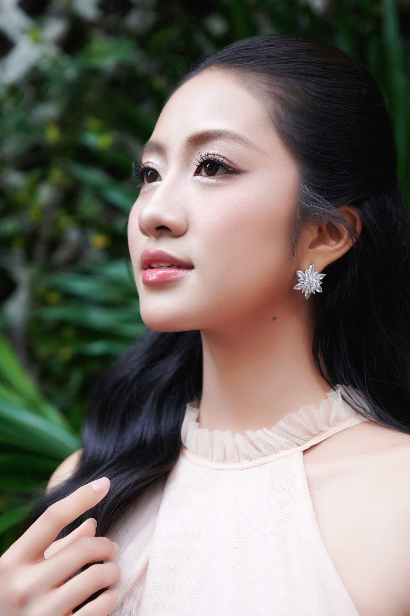 Trúc Linh chia sẻ khoảnh khắc được gọi tên vào vòng chung kết, cô hạnh phúc vì nỗ lực đã được ghi nhận. “Đây là nguyện vọng tôi ấp ủ từ ngày đăng ký dự thi Hoa hậu Việt Nam. Với tôi, đây là dấu mốc đáng nhớ - vừa tự hào và động lực để tôi tiếp tục hoàn thiện bản thân trên chặng đường sắp tới”, cô nói.