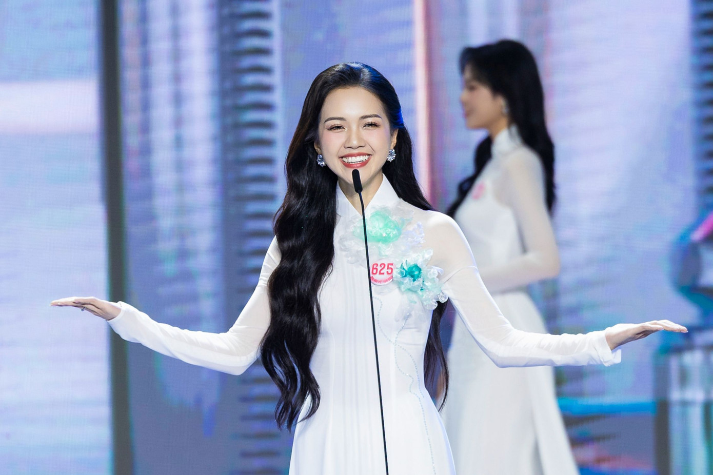 Nhìn lại hành trình đã qua tại Hoa hậu Việt Nam 2024, Mỹ Vân nhận thấy cô có nhiều sự thay đổi. Từ cô gái không dám chạm đến ước mơ vì suy nghĩ “mình chưa đủ”, giờ đây cô đang sống trọn vẹn với giấc mơ đó.