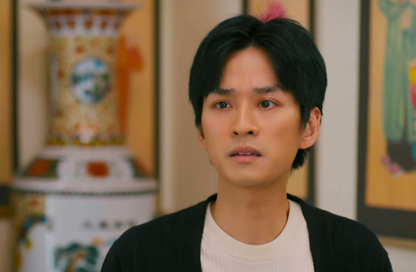 Trần Nghĩa bị chê biểu cảm một màu, thiếu sức sống trong phim giờ vàng. Trần Nghĩa bị chê biểu cảm một màu, thiếu sức sống trong phim giờ vàng.