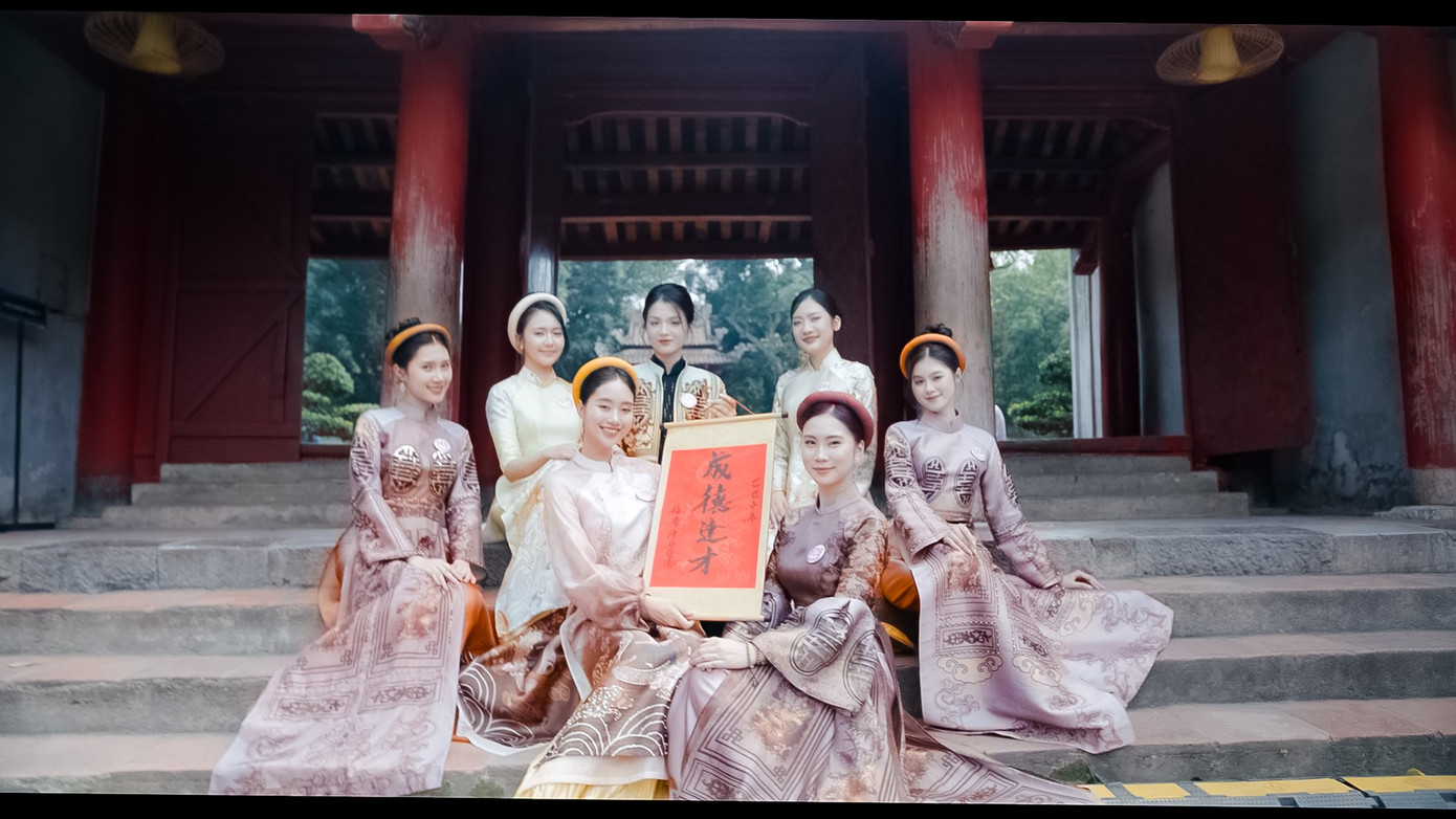 25 thí sinh được chia thành 4 đội theo 4 chủ đề: Hơi thở lịch sử và văn hóa, 36 phố phường, Bản giao hưởng cuộc sống, Ẩm thực của ký ức và giao thoa.