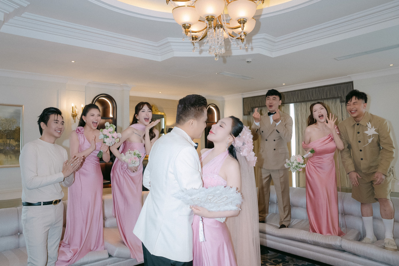 Dàn sao dự tiệc cưới của Hồ Quỳnh Hương. Dàn sao dự tiệc cưới của Hồ Quỳnh Hương.