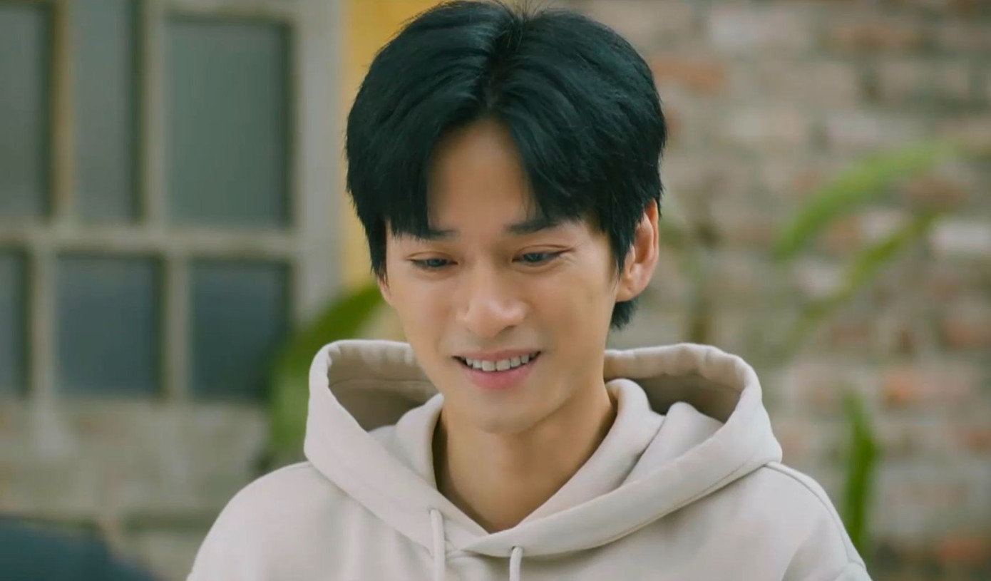 Trần Nghĩa bị chê biểu cảm một màu, thiếu sức sống trong phim giờ vàng. Trần Nghĩa bị chê biểu cảm một màu, thiếu sức sống trong phim giờ vàng.